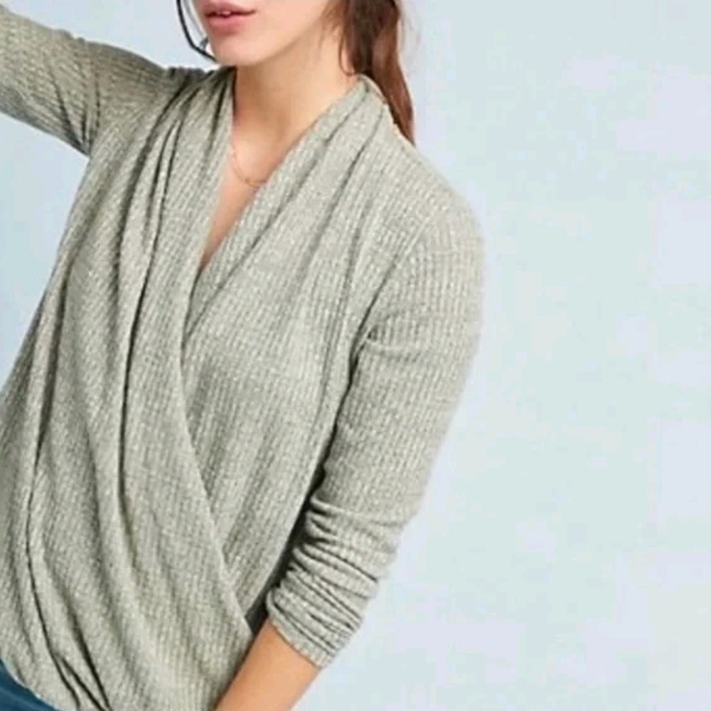 ANTHROPOLOGIE AKEMI + KIN Blouse Womens M Gray Woodruff Twist Draped Sweater